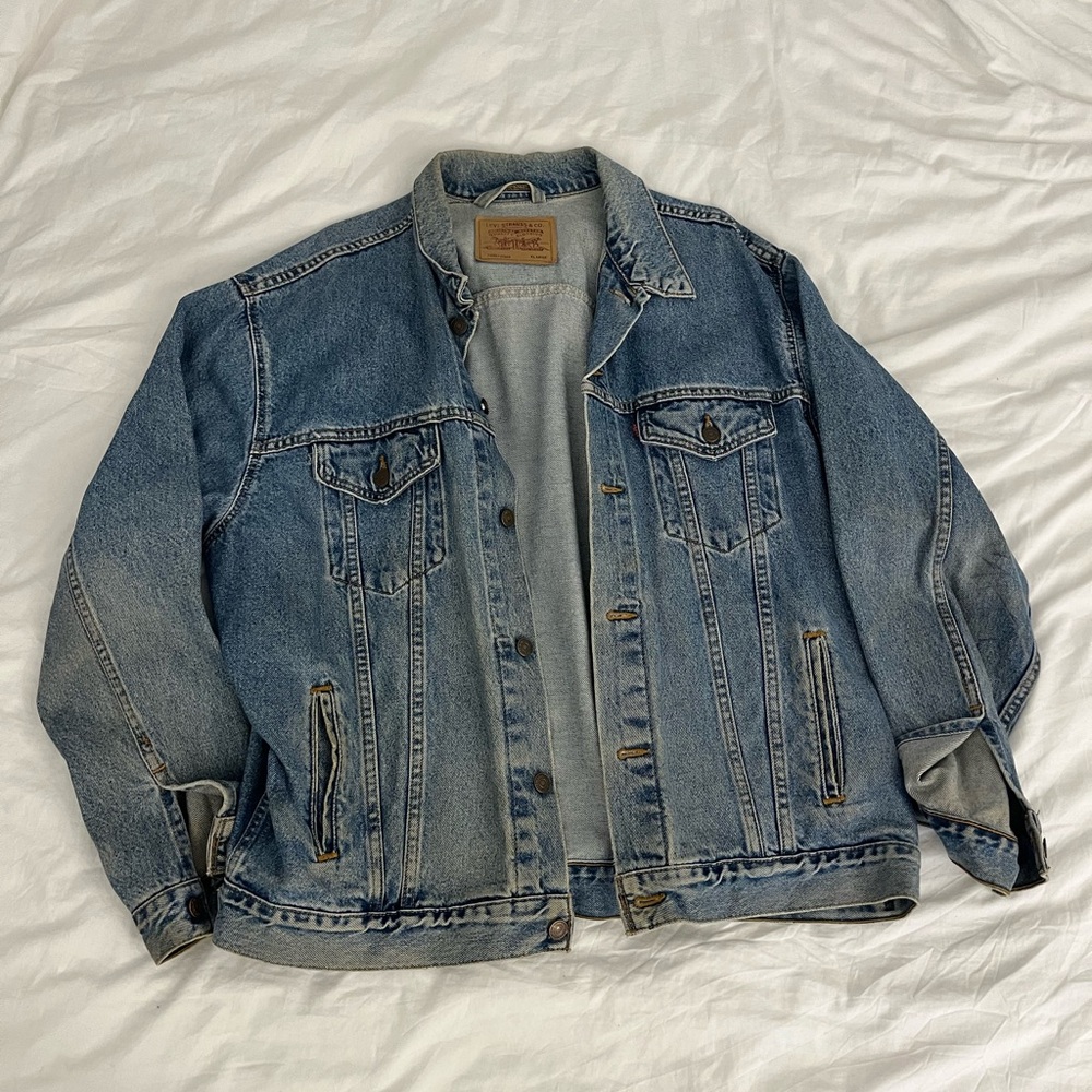 Vintage 90s Levi’s denim jacket
